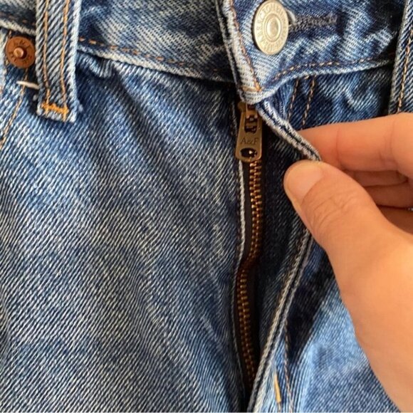 Abercrombie & Fitch The Boyfriend Short Distressed Size 29 Festival BOHO Coastal - Picture 5 of 16